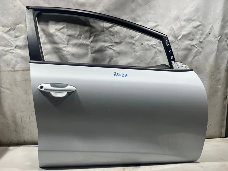 Дверь боковая передняя правая Kia Ceed 2 2012-2018