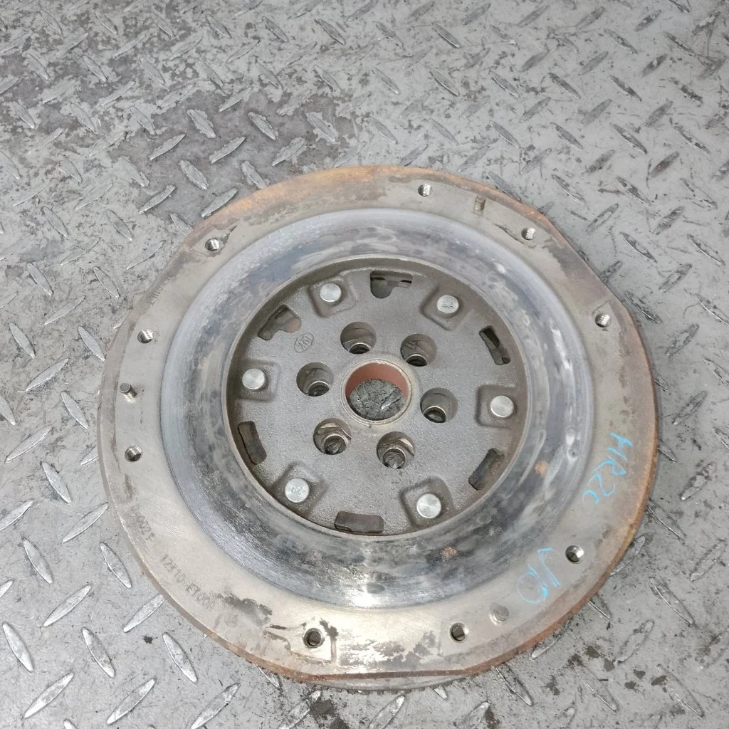 Маховик МКПП Nissan Qashqai 12310ET00A J10 MR20DE