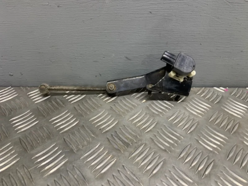 Датчик подвески Toyota Camry V40