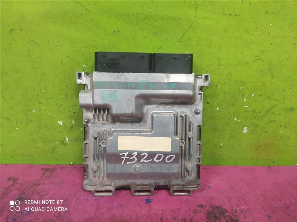 Блок управления двигателя MB W204 W212 1,8 271860