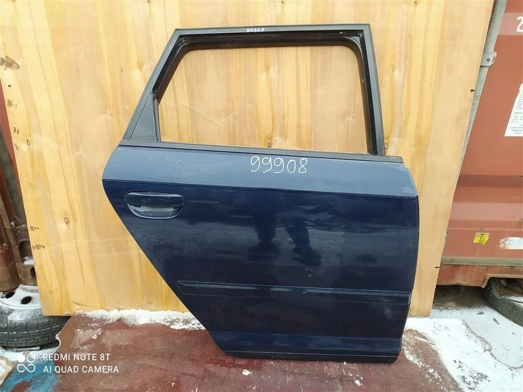 Дверь задняя правая Audi A3 2004-2013 8P4833052A