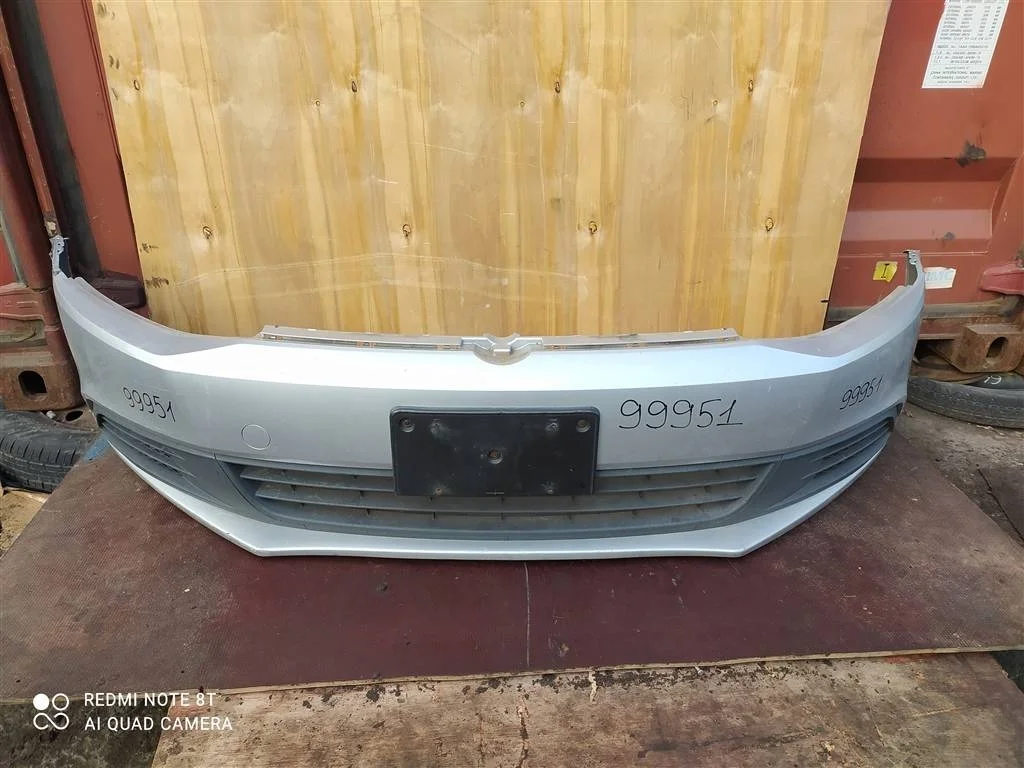 Бампер передний VW Jetta 6 2011-2014 5C6807217D