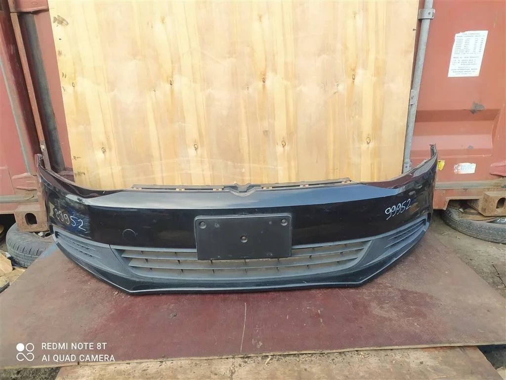 Бампер передний VW Jetta 6 2011-2014 5C6807217D