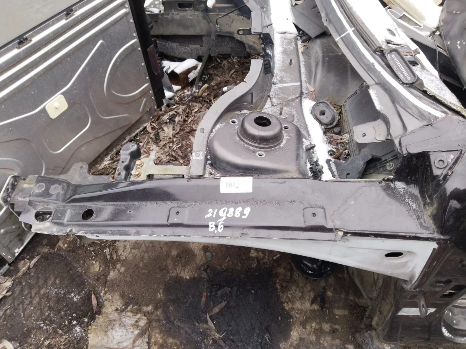 Лонжерон VOLKSWAGEN PASSAT B6/B7 2005- левый коричневый б/у PASSAT B6(2005-2010);PASSAT B7(2011-2015);PASSAT CC(2009-2012)