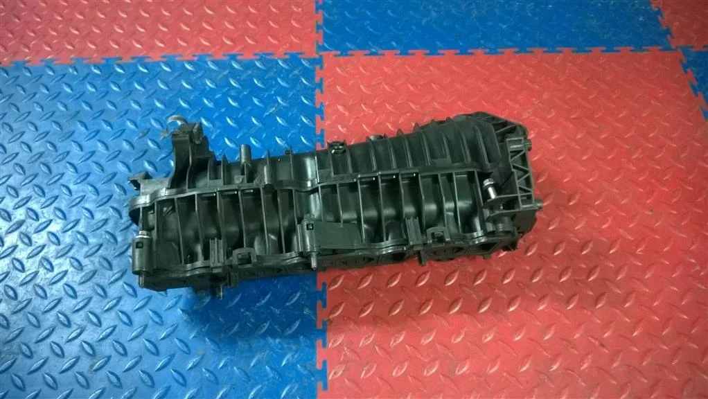 коллектор впускной BMW 5-серия F10/F11