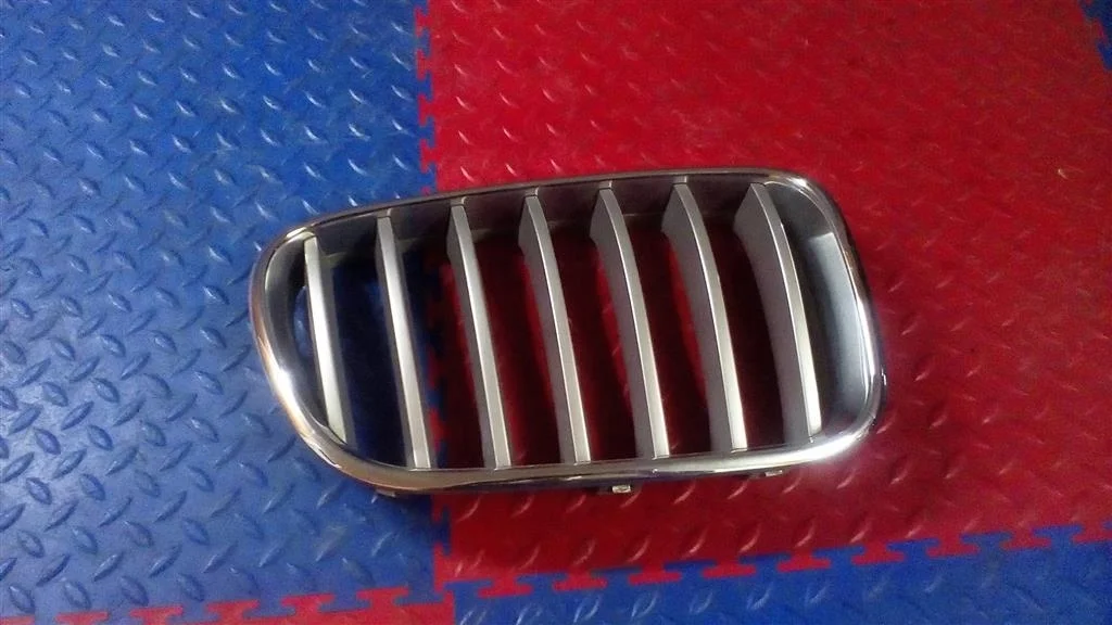 решетка радиатора BMW X3 F25