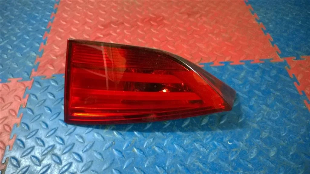 фонарь внутренний BMW X1 E84