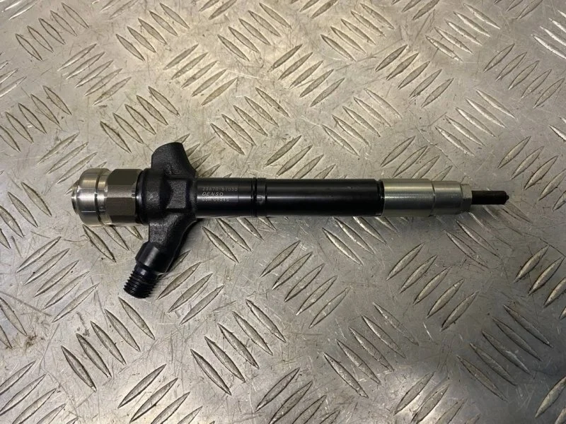 Форсунка Toyota Land Cruiser 200 (2008-2021) 2010