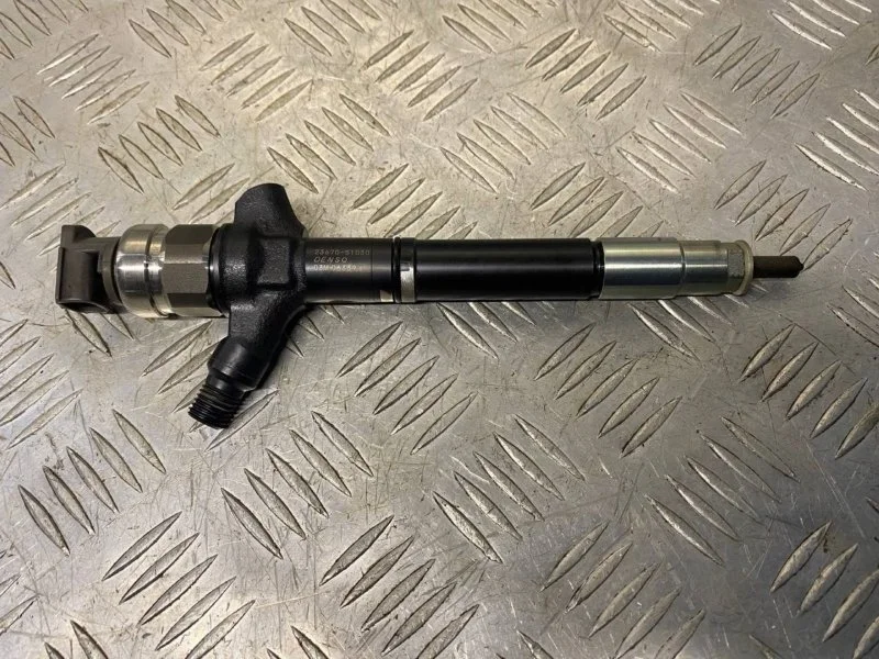 Форсунка Toyota Land Cruiser 200 (2008-2021) 2010