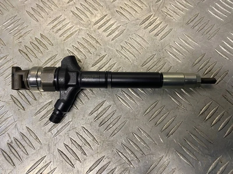 Форсунка Toyota Land Cruiser 200 (2008-2021) 2010