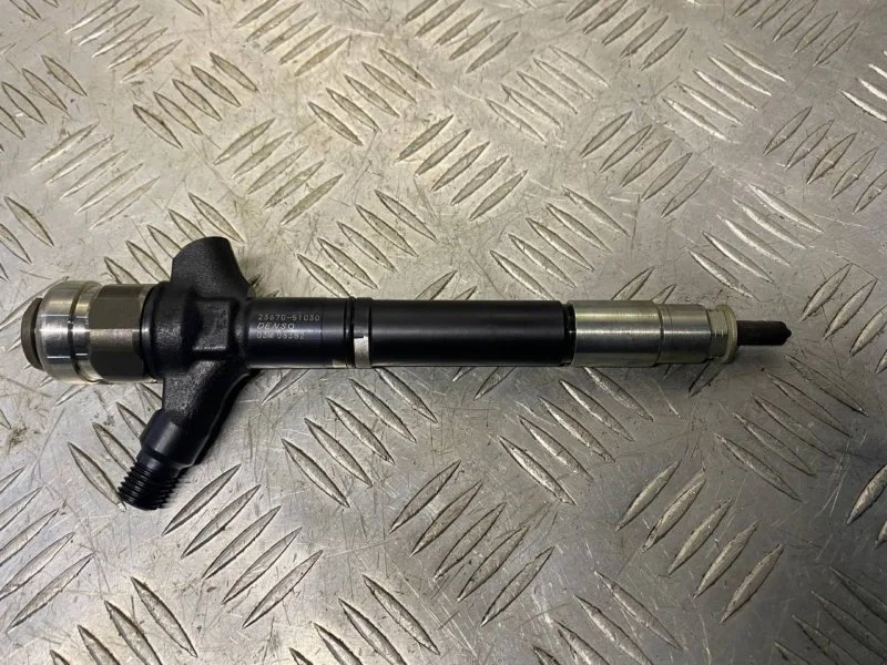 Форсунка Toyota Land Cruiser 200 (2008-2021) 2010