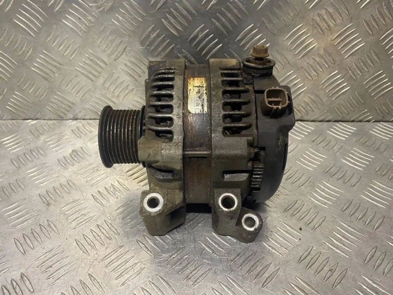 Генератор Toyota Land Cruiser 200 (2008-2021) 2010