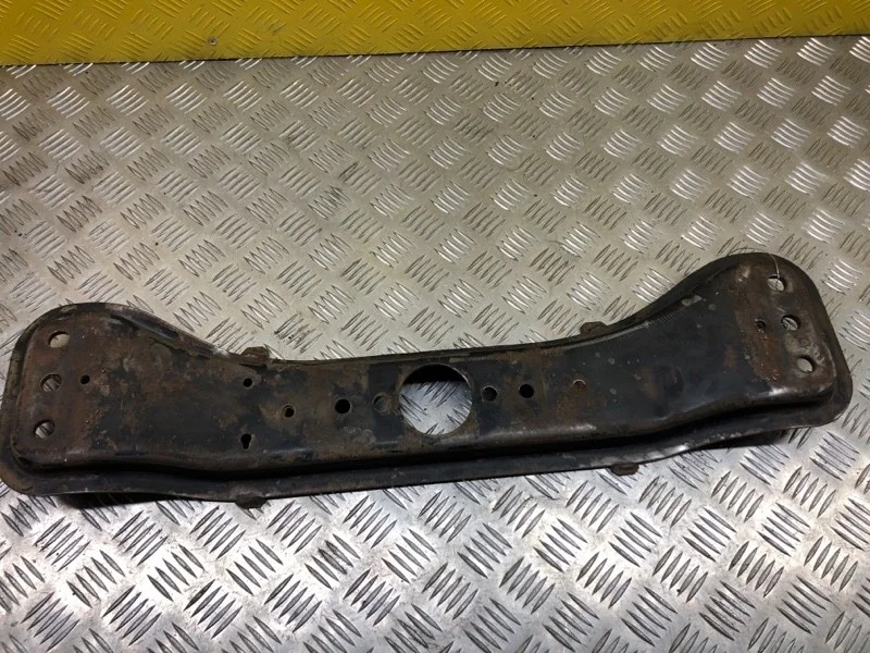 Балка под кпп Mitsubishi L200 (2006-2015) 2011 Пикап