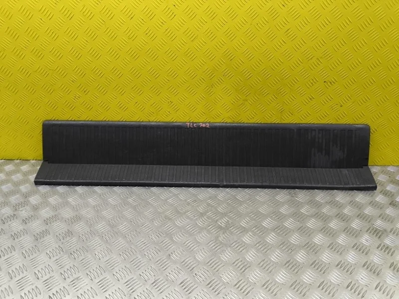 Пол багажника Toyota Land Cruiser 200 (2008-2021) Внедорожник