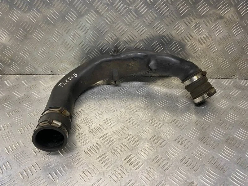 Патрубок интеркулера Toyota Land Cruiser 200 (2008-2021) 2010