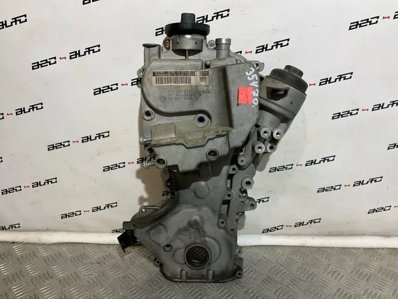 Передняя крышка двигателя Volkswagen Golf 2008 03C109210AM 5 1.4, передняя