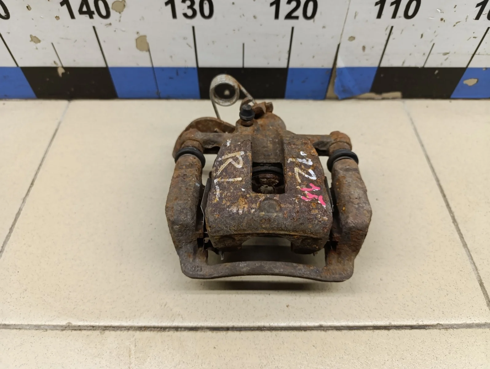 Суппорт задний левый Solaris 2010-2017