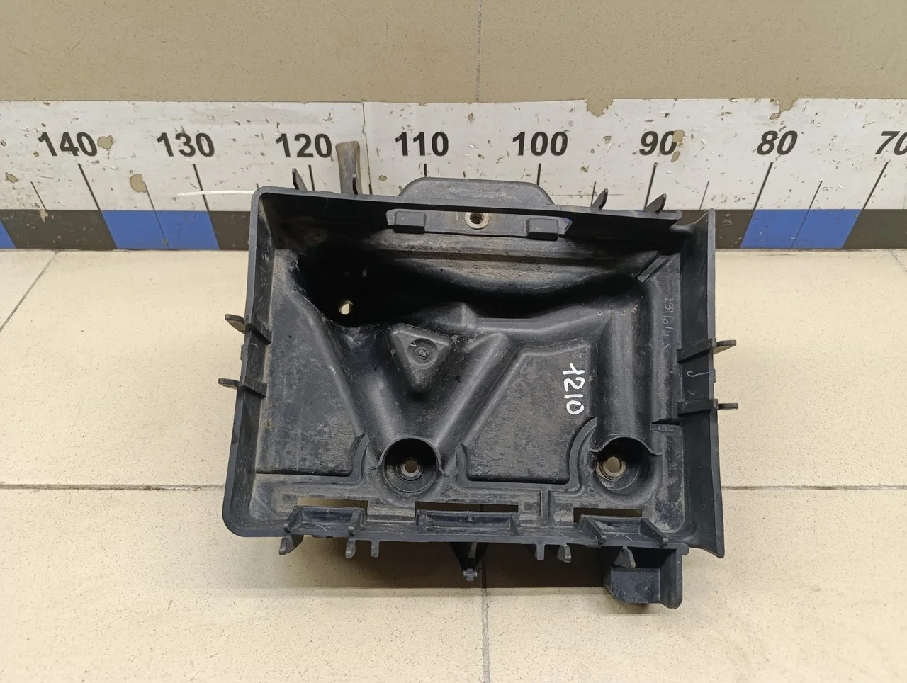 Крепление АКБ (корпус/подставка) Fabia 1999-2006