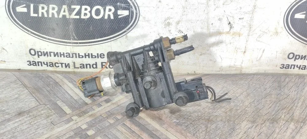 Блок клапанов центральный Land Rover Sport L320