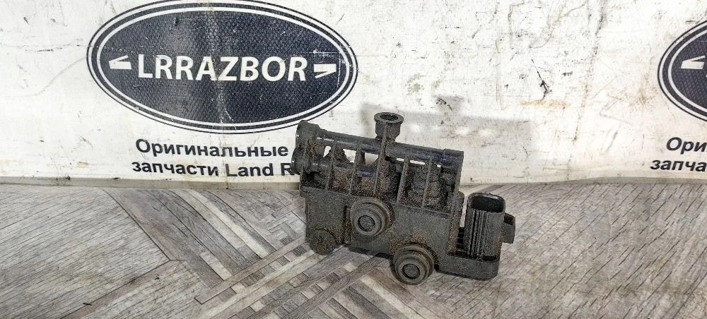 Блок клапанов передний Land Rover Sport L320