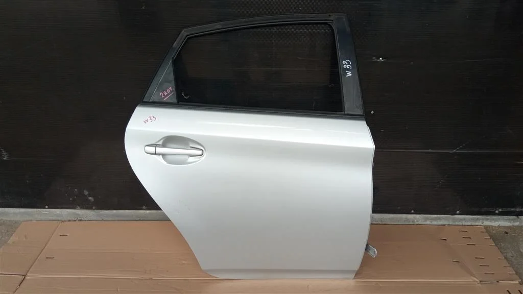 Б.у. дверь TOYOTA PRIUS ZVW30 TOYOTA PRIUS ZVW30