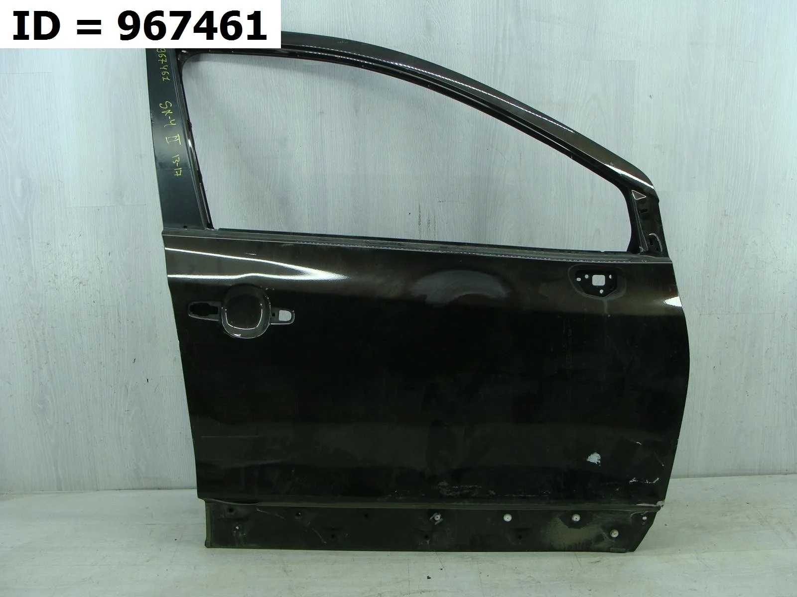 Дверь передняя правая Suzuki SX4