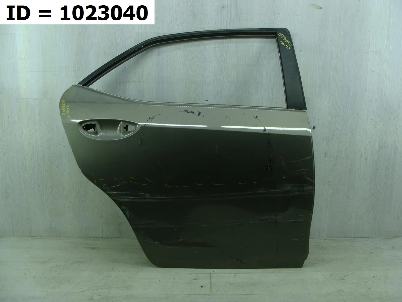 Дверь задняя правая Toyota Corolla
