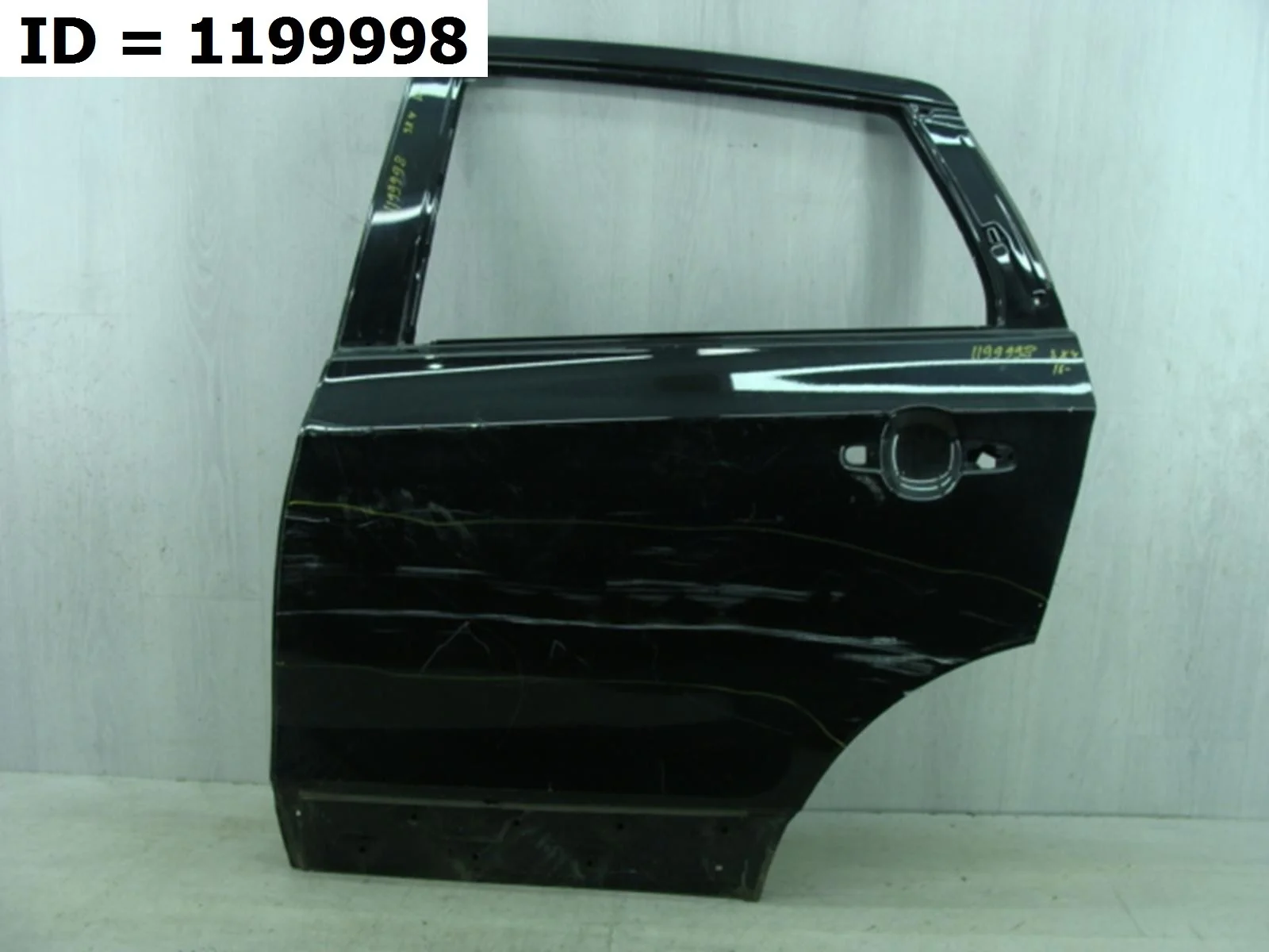 Дверь задняя левая Suzuki SX4