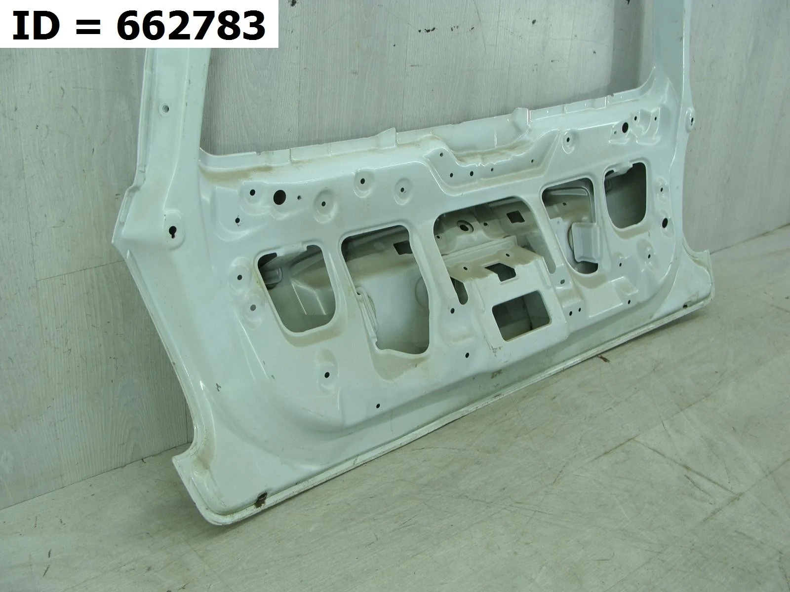 Дверь багажника Suzuki SX4