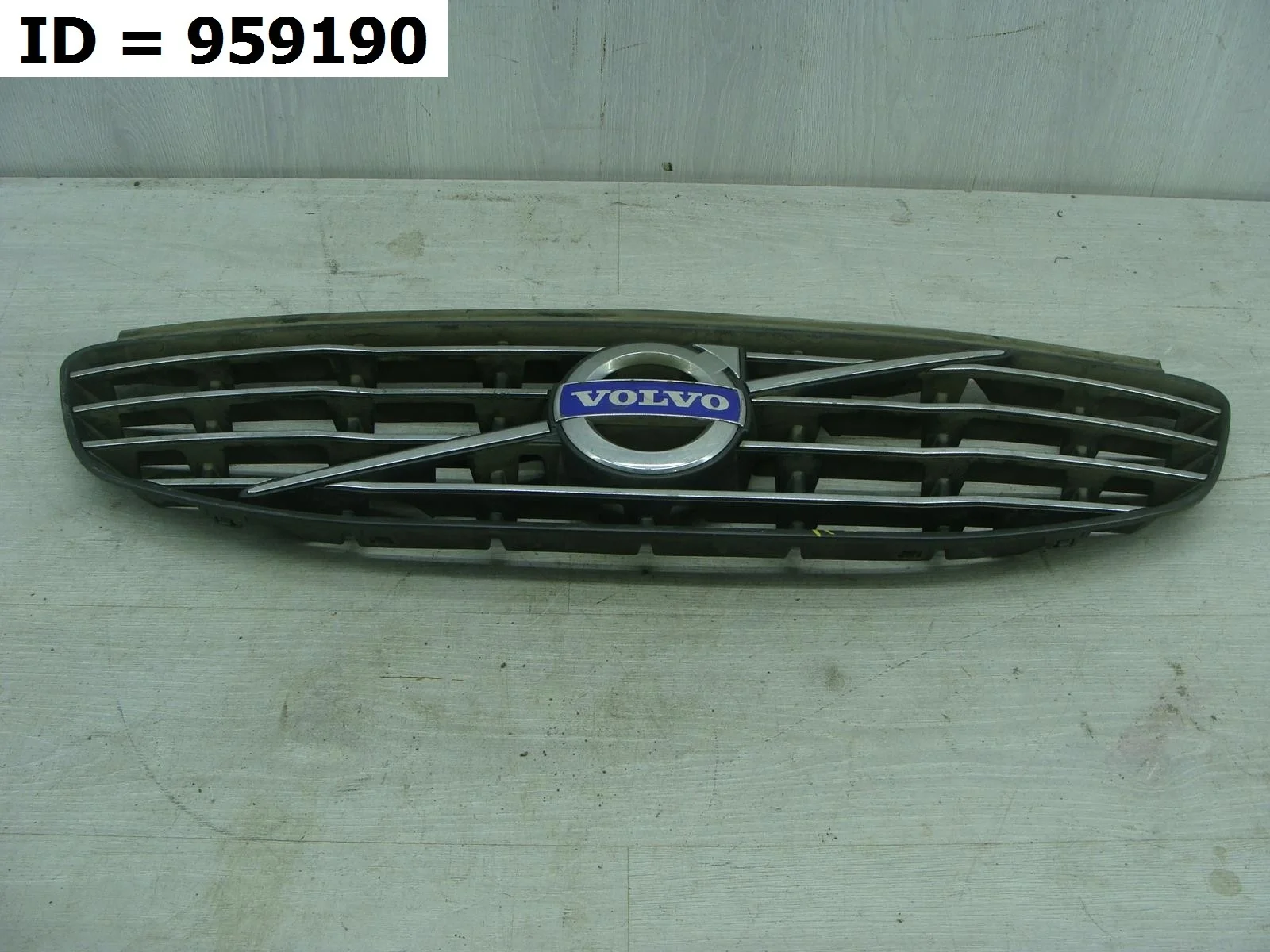 Решетка радиатора Volvo XC60