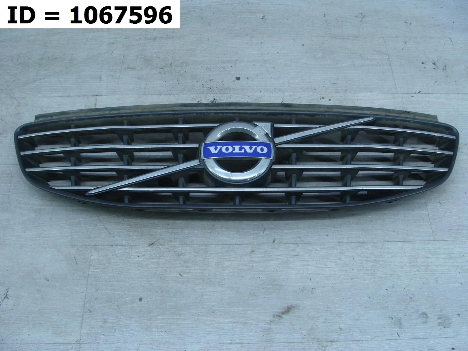 Решетка радиатора Volvo XC60