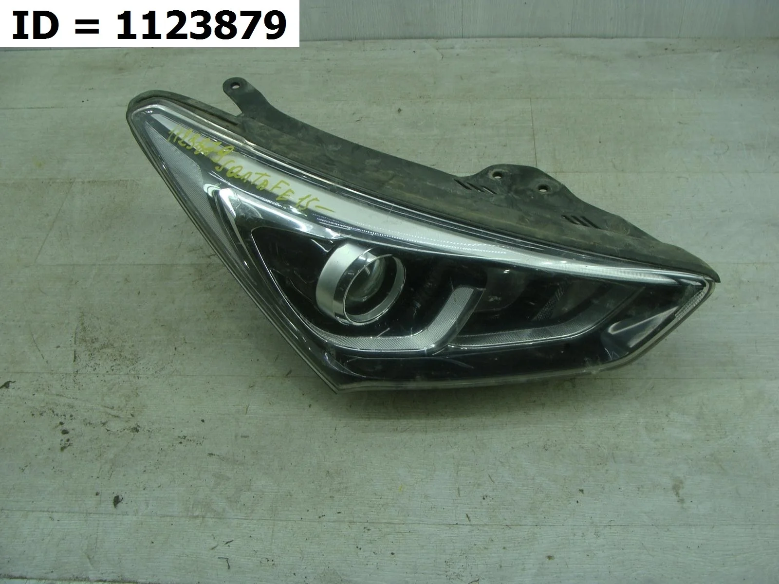 Фара правая Hyundai Santa Fe
