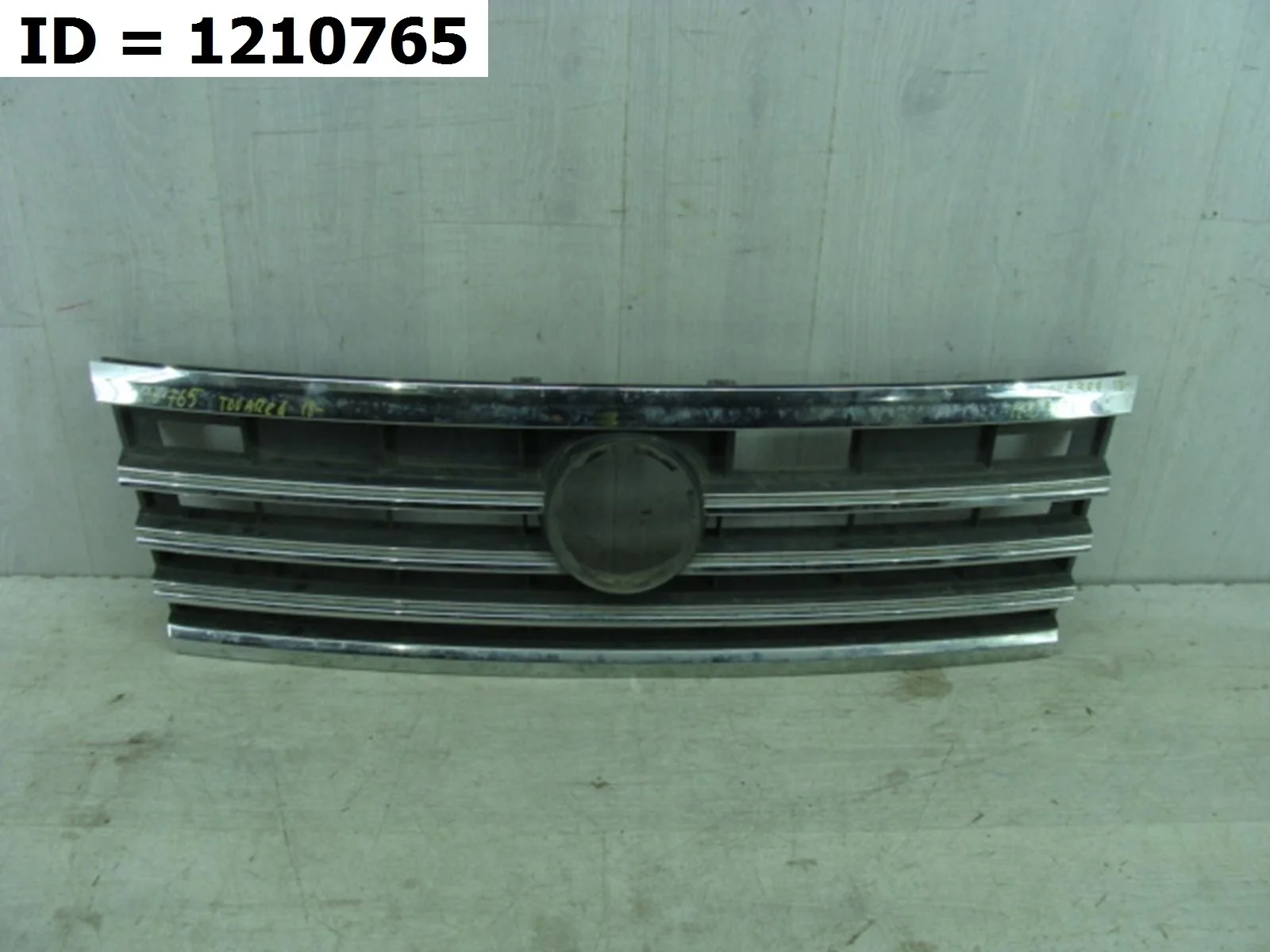 Решетка радиатора Volkswagen Touareg