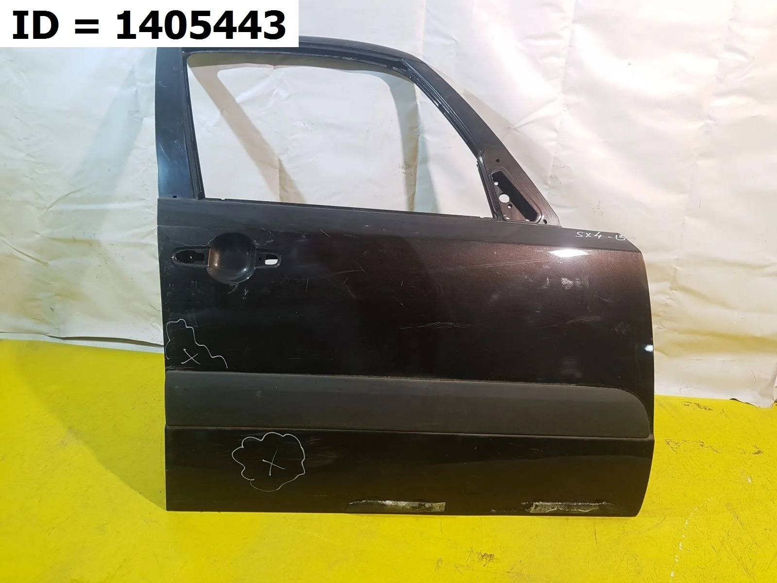 Дверь передняя правая Suzuki SX4