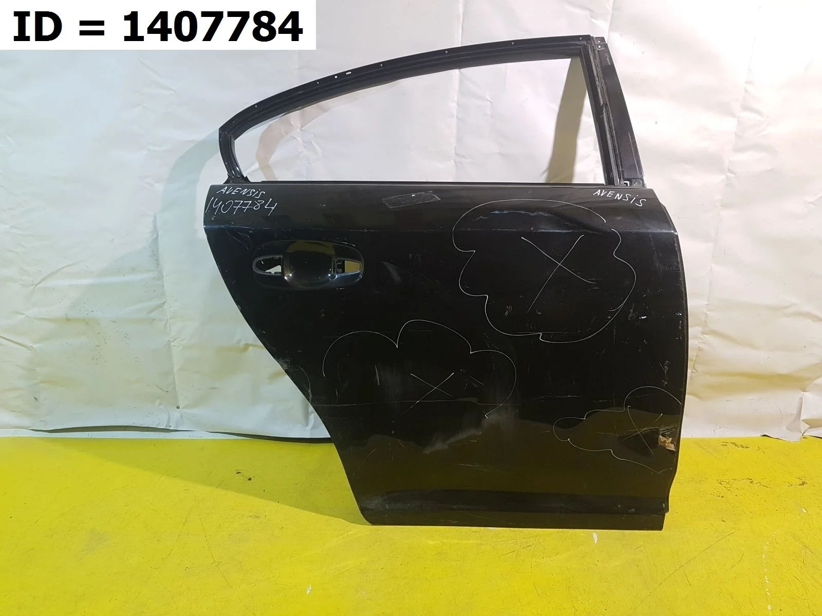 Дверь задняя правая Toyota Avensis