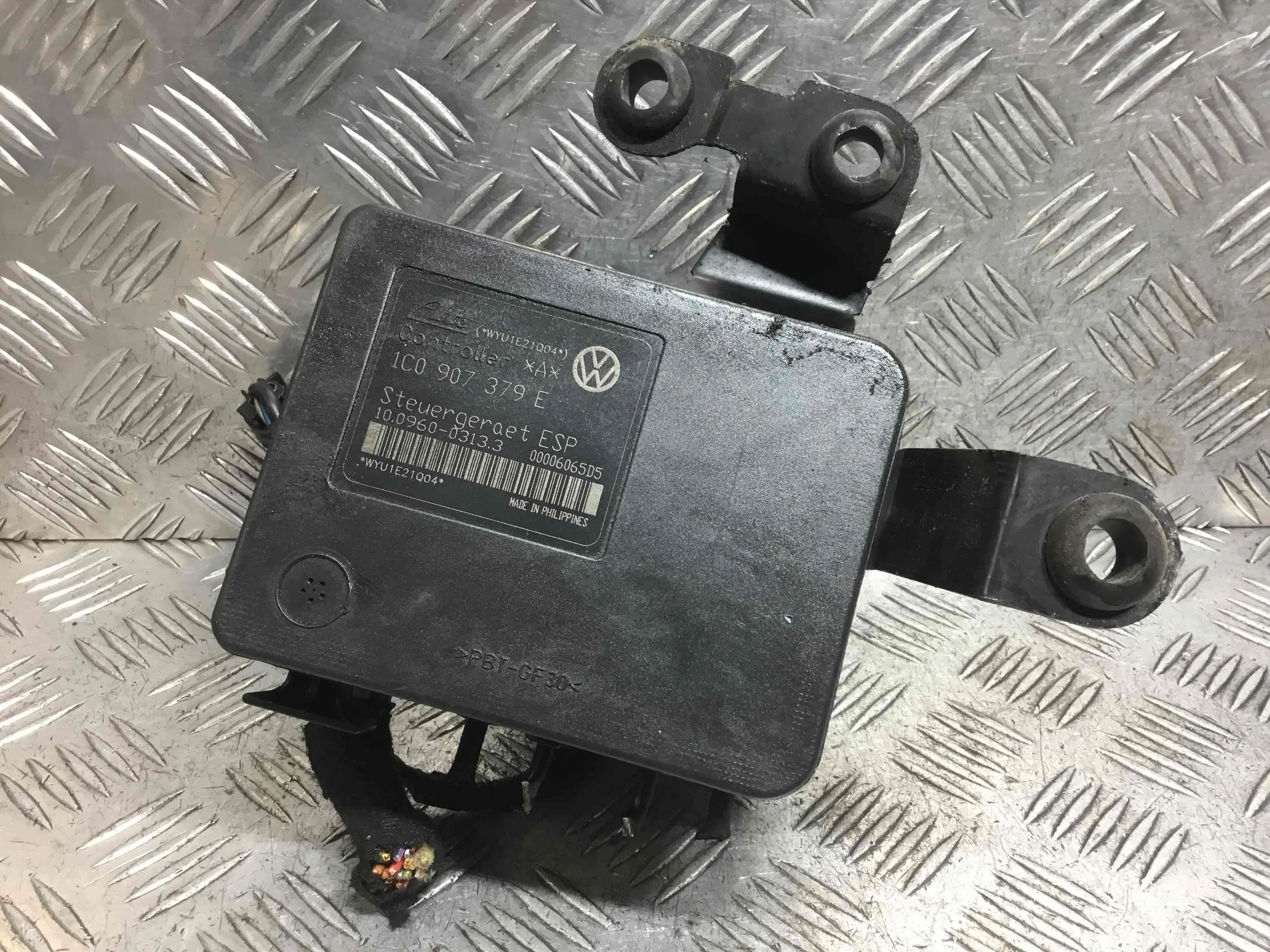Блок ABS Volkswagen Golf 4 поколение (1997-2004) бензин 1.4 i Механика Х/б