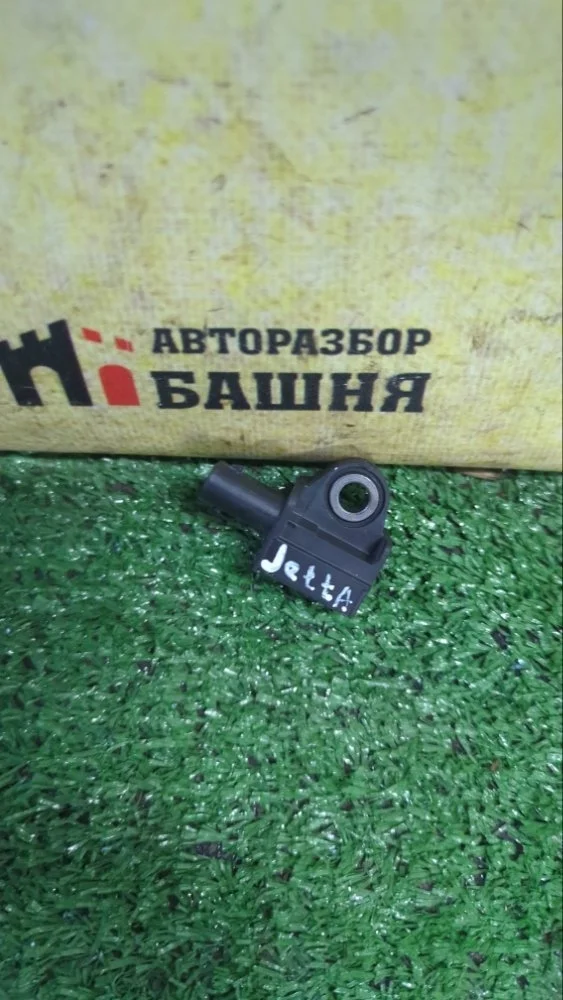 Датчик удара Volkswagen Jetta 2020 5Q0959651B 7 CWVA