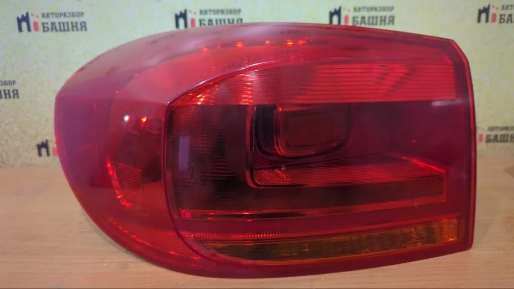 Фонарь наружний Volkswagen Tiguan 2012