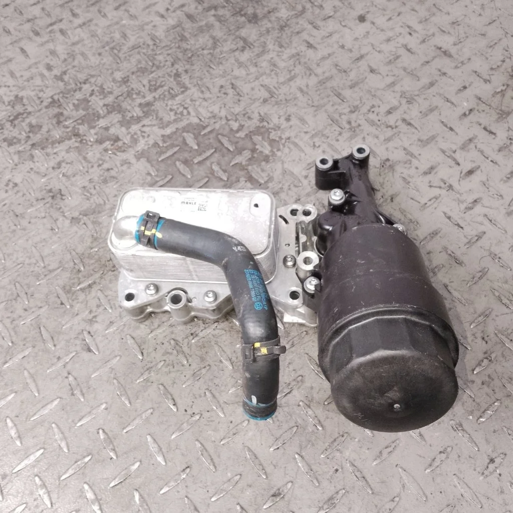 Теплообменник масляного фильтра Mercedes-Benz E-Class A6511801310 W212 OM651
