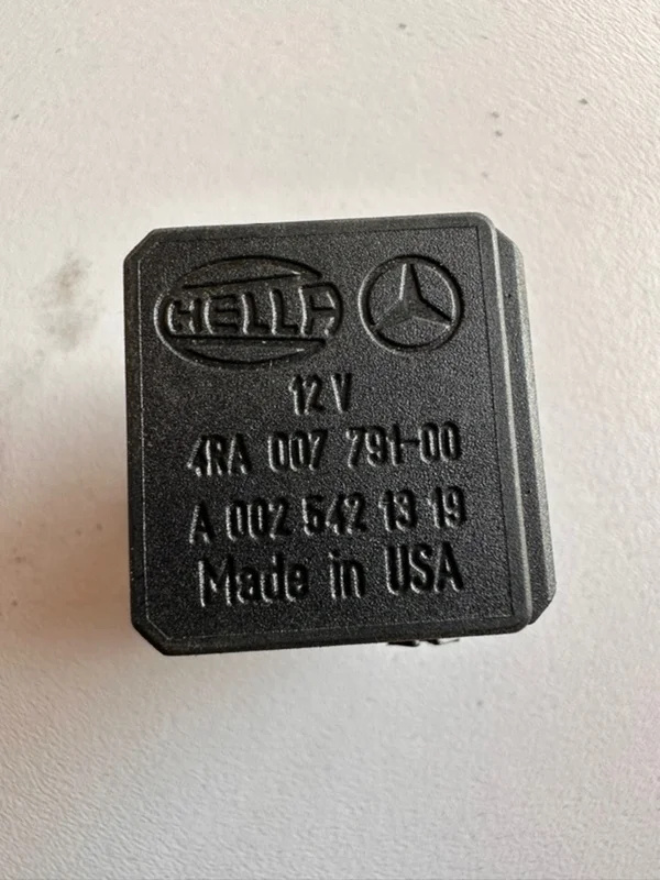 Реле Mercedes-Benz -Class 2008 W221