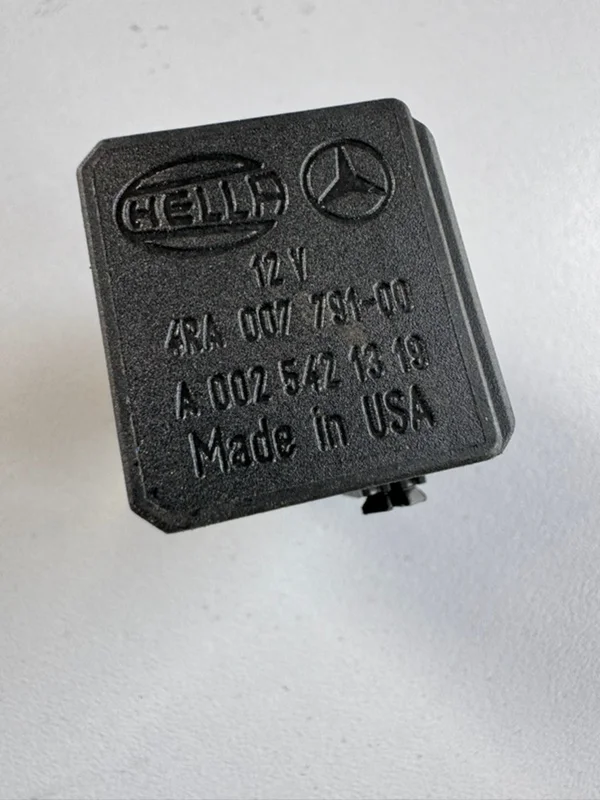 Реле Mercedes-Benz -Class 2008 W221