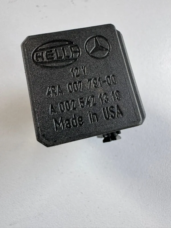 Реле Mercedes-Benz -Class 2008 W221