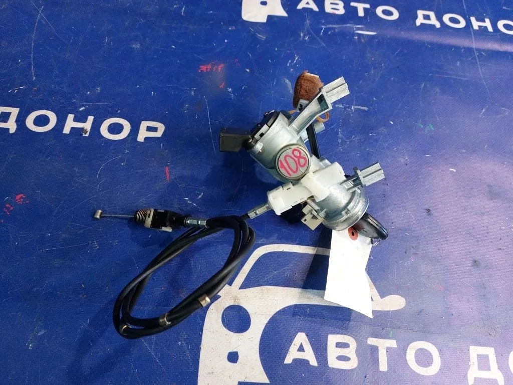 замок зажигания MITSUBISHI CHARIOT GRANDIS N94W 4G64