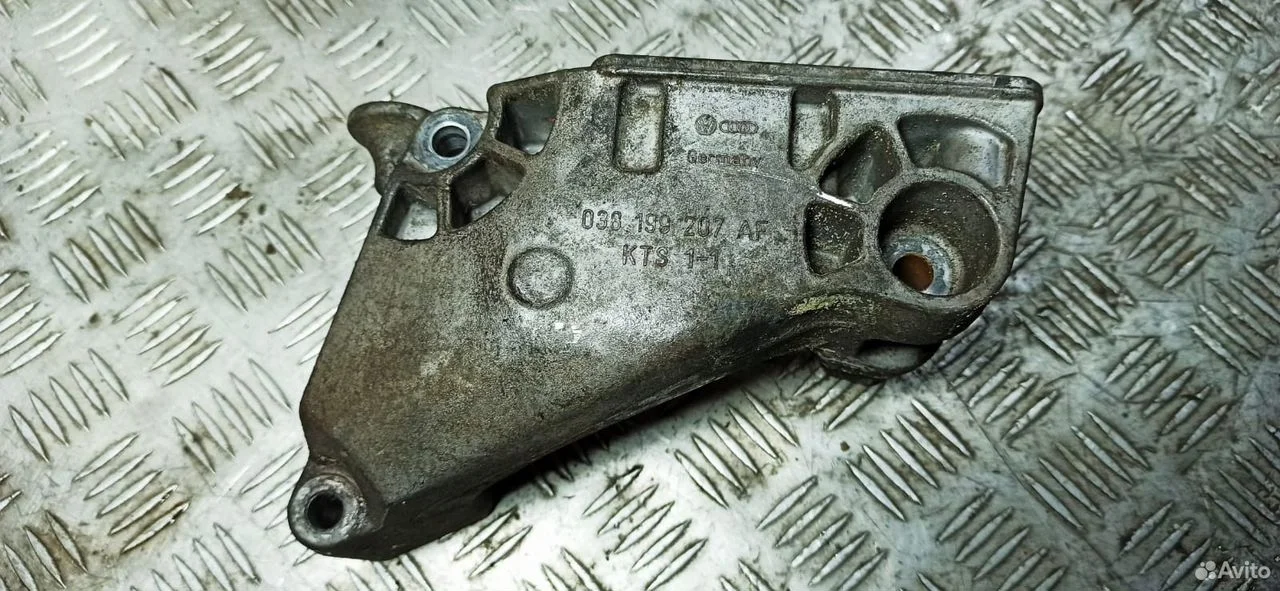 Кронштейн двигателя vw t5 038199207af