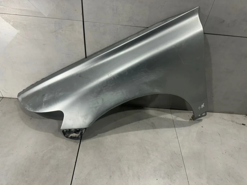 Крыло переднее левое Volvo S40
