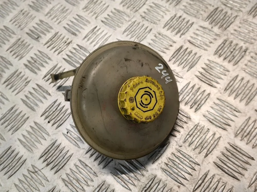 Бачок тормозной жидкости Audi A6 C5