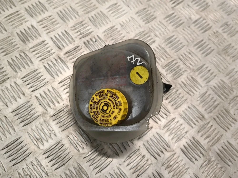 Бачок тормозной жидкости Audi A6 C5 Allroad