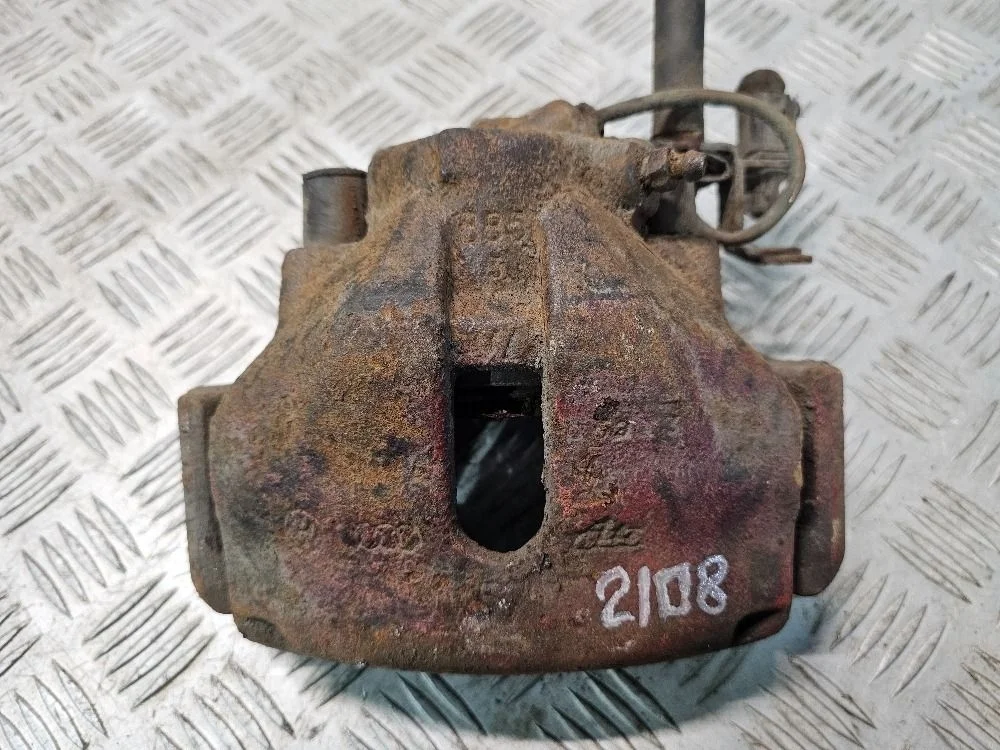 Суппорт передний правый Volkswagen Passat B5+