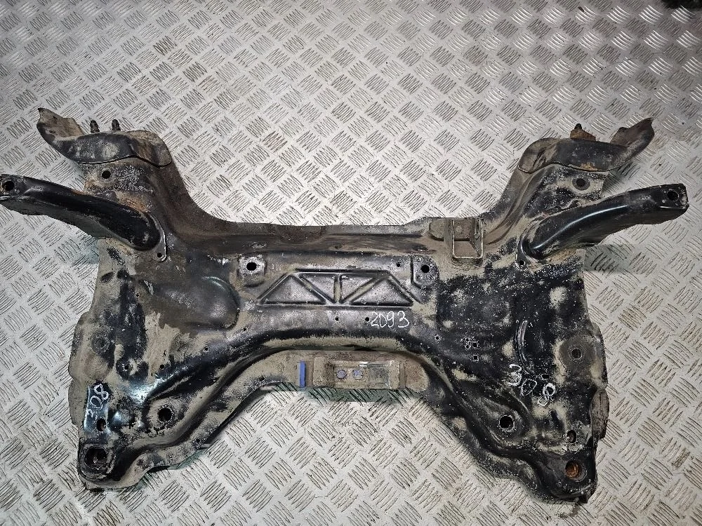 Подрамник подвески Peugeot 308