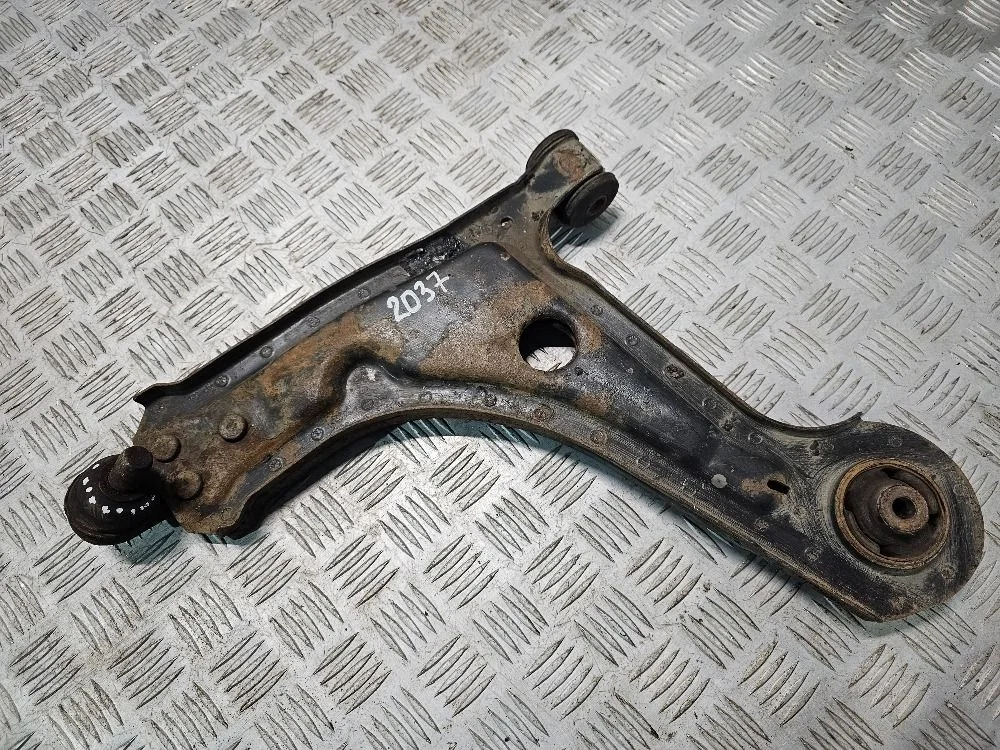 Рычаг передний левый Chevrolet Lacetti